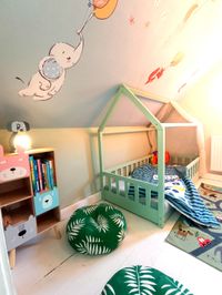Kinderzimmer 1 mit Hausbett